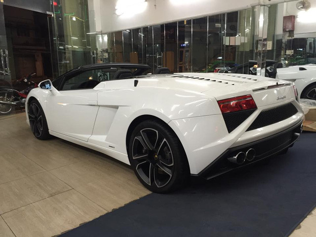 Năm 2016: Phong trào chơi siêu xe mui trần nở rộ tại Việt Nam ảnh 4