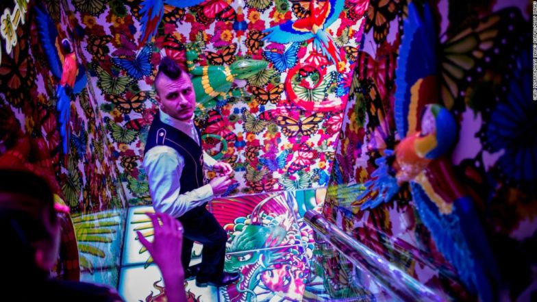 can canh nha hang robot kheu goi o pho den do tokyo hinh anh 1