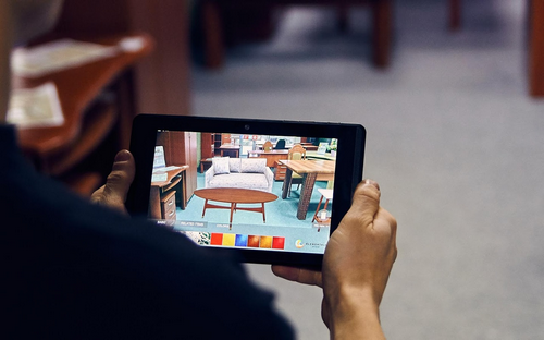 Thực tế tăng cường có tính ứng dụng đa dạng hơn, trong đó có phối ghép đồ đạc trong phòng mà không cần phải mua sản phẩm. vi-sao-ar-vr-la-xu-huong-cong-nghe-tuong-lai-gan-2