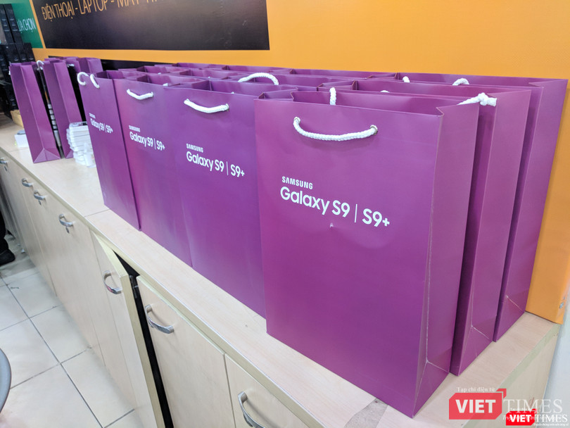 Galaxy S9/S9+ trong ngày mở bán chính thức đầu tiên tại Việt Nam ảnh 8