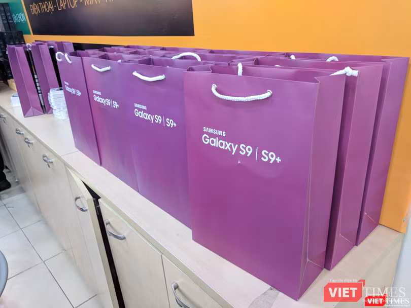 Galaxy S9/S9+ trong ngày mở bán chính thức đầu tiên tại Việt Nam ảnh 8
