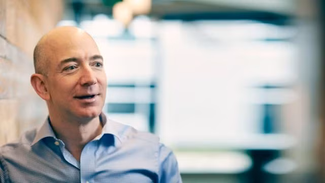 Jeff Bezos. Ảnh: Ren