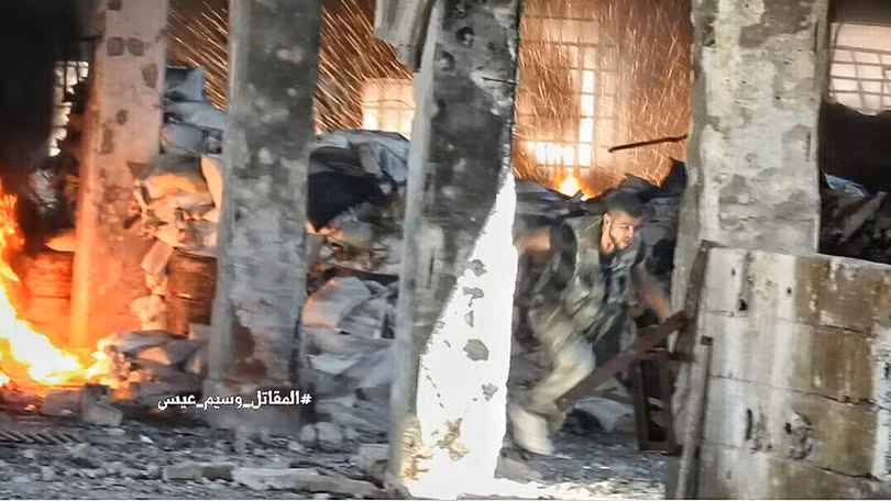 Quân đội Syria tấn công dữ dội cứ địa thánh chiến ngoại ô Damascus (video) ảnh 3