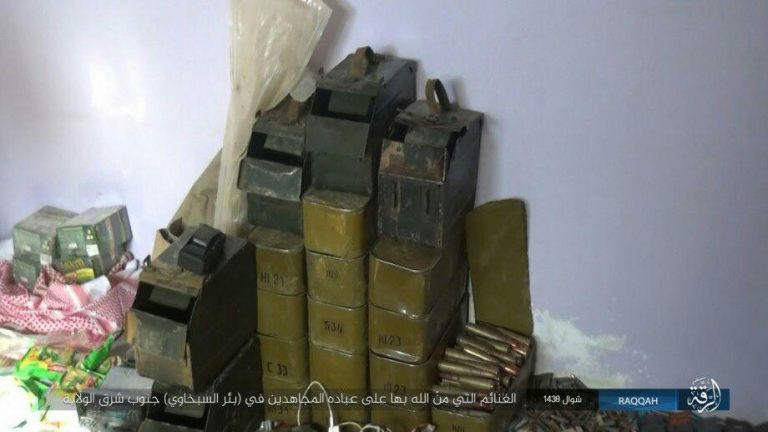 Quân đội Syria giao chiến ác liệt với IS trên sa mạc Homs (chùm video) ảnh 2