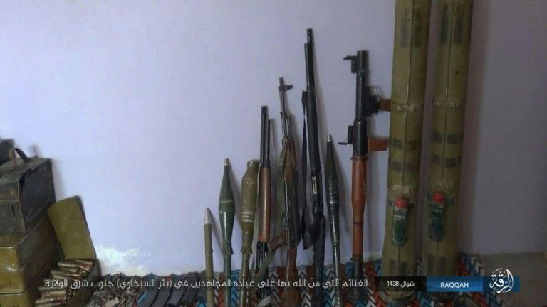 Quân đội Syria giao chiến ác liệt với IS trên sa mạc Homs (chùm video) ảnh 1