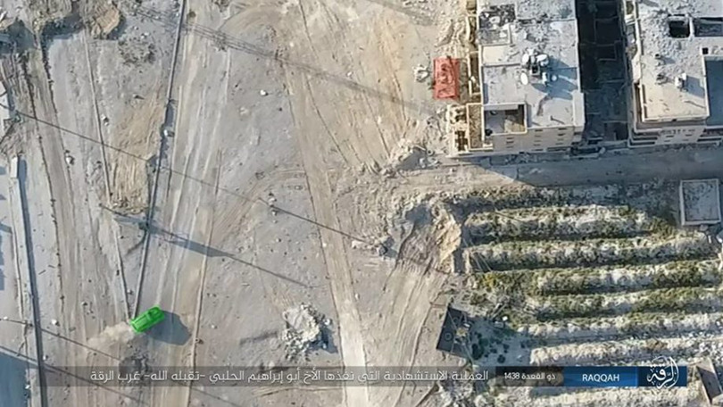 IS tung 4 xe bom tự sát tấn công liên tiếp người Kurd tại Raqqa ảnh 4