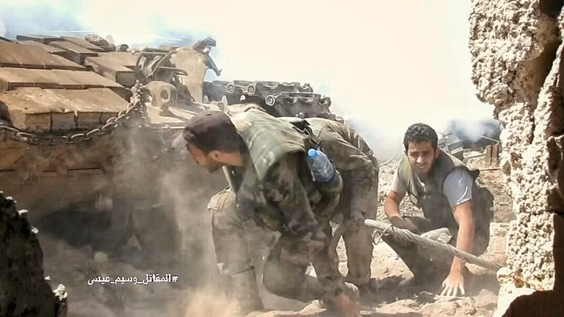 Quân đội Syria tấn công dữ dội cứ địa thánh chiến ngoại ô Damascus (video) ảnh 13