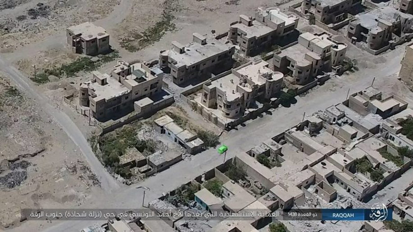 IS tung 4 xe bom tự sát tấn công liên tiếp người Kurd tại Raqqa ảnh 8