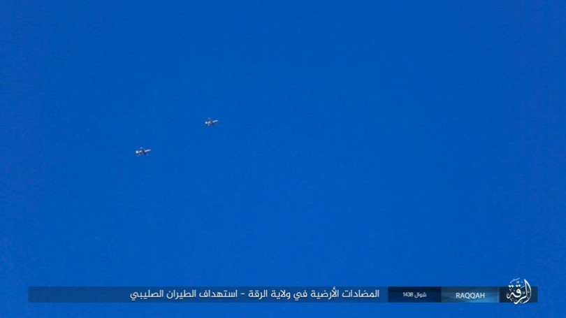 IS đánh bom tự sát và bắn tỉa, người Kurd thiệt hại nặng (video - ảnh) ảnh 4