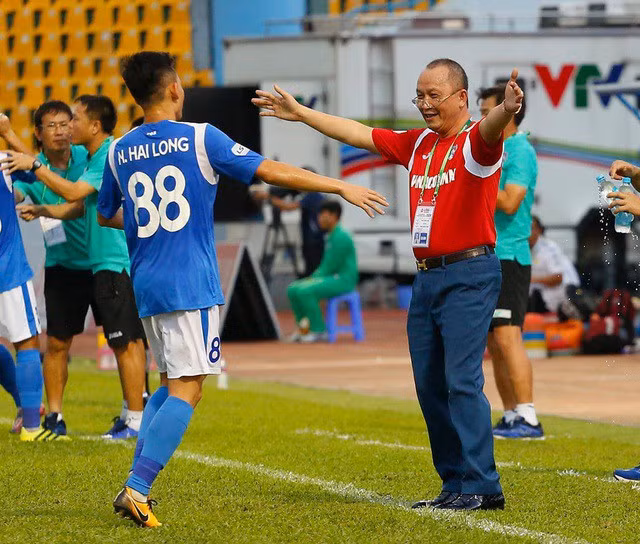 Thành công của CLB Than Quảng Ninh mang dấu ấn của "bầu" Phạm Thanh Hùng Thành công của CLB Than Quảng Ninh mang dấu ấn của "bầu" Phạm Thanh Hùng