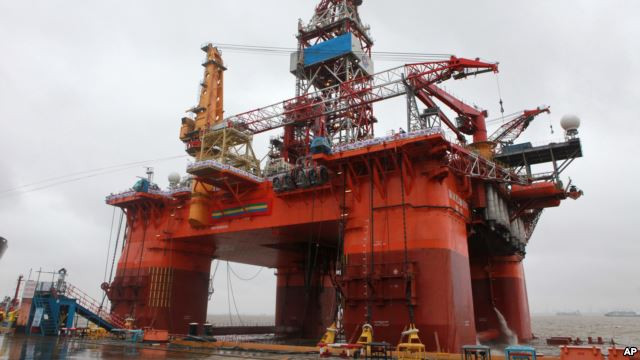 Trung Quốc từng ngang nhiên hạ đặt giàn khoan Hải Dương 981 trong vùng đặc quyền kinh tế và thêm lục địa của Việt Nam năm 2014