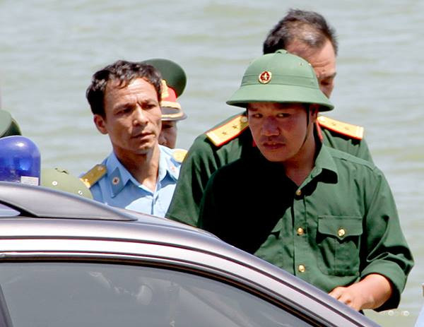 Ngư dân đưa phi công Su-30 về đất liền an toàn ảnh 1