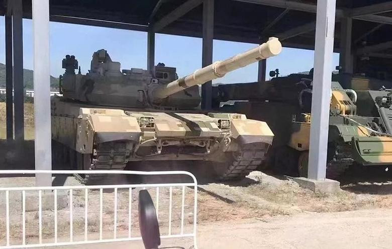 Xe tăng xuất khẩu hiện đại hóa VT-4 được trang bị hệ thống bảo vệ chủ động. Ảnh Gadget Tendency