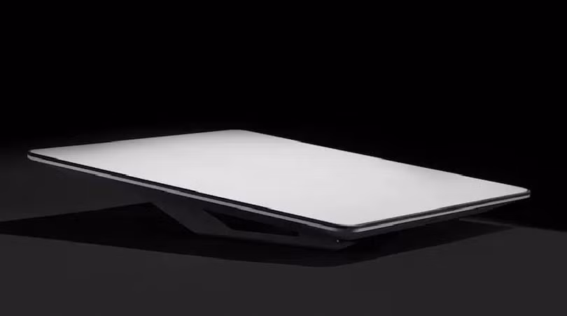 Antenna phẳng Starlink trên xe ô tô - nhà RV. Ảnh The Verge