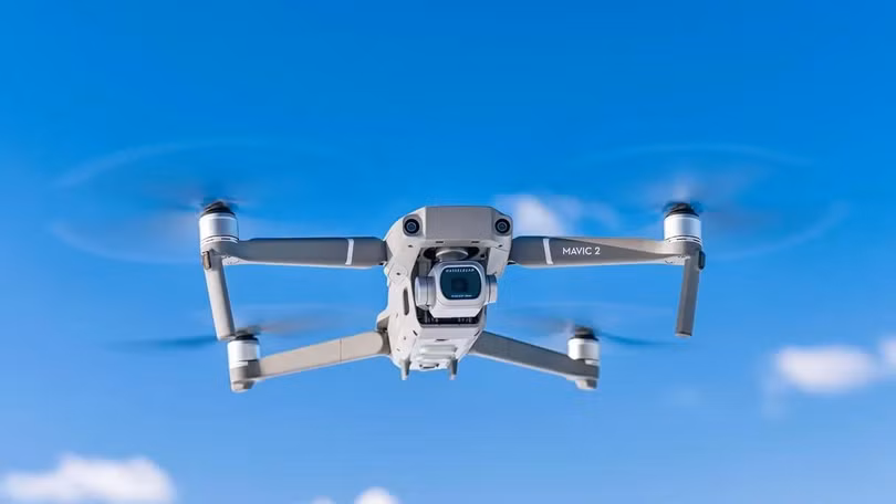 Máy bay không người lái DJI Mavic 2 chuyên nghiệp của DJI. Ảnh Interesting Engineering