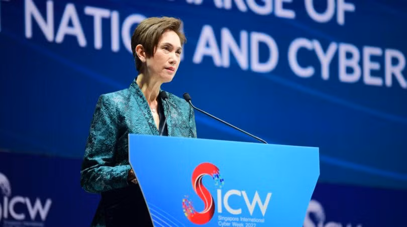 Bộ trưởng Truyền thông và Thông tin kiêm Bộ trưởng phụ trách Quốc gia Thông minh và An ninh mạng Josephine Teo. Ảnh Tech Wire Asia.