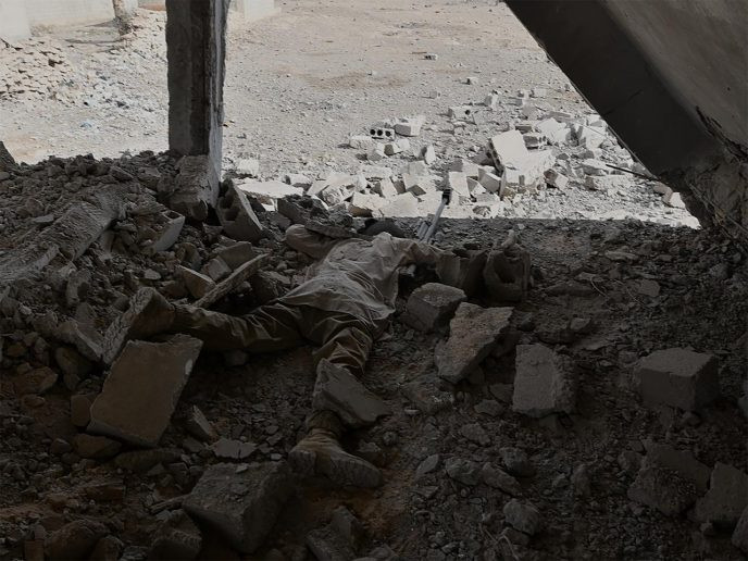 Hàng chục chiến binh IS bị diệt, quân đội Syria chiếm giữ nhiều vũ khí Mỹ ảnh 5