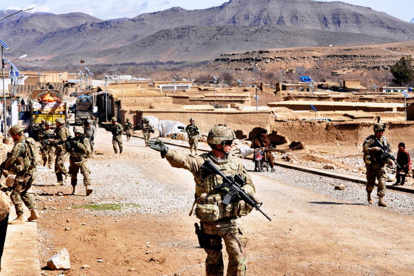 Binh sĩ Mỹ đi tuần ở Afghanistan. Ảnh minh họa Task & Purpose