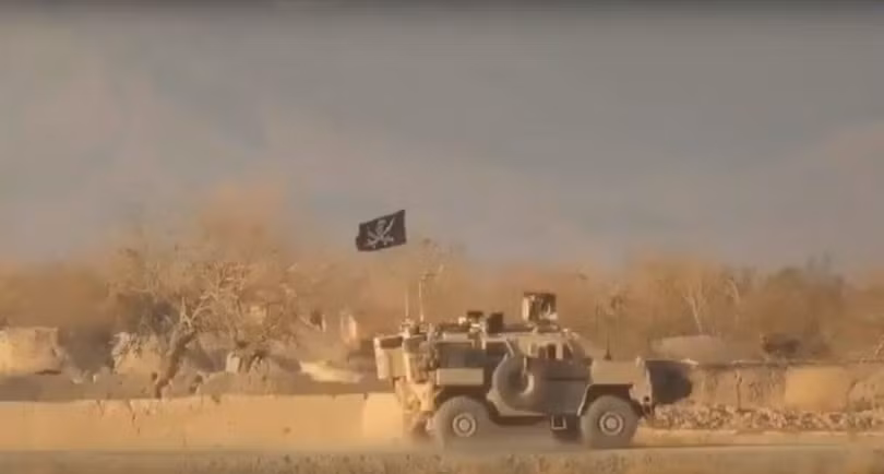 Đoàn xe quân đội Mỹ trúng mìn Afghanistan. Ảnh minh họa video