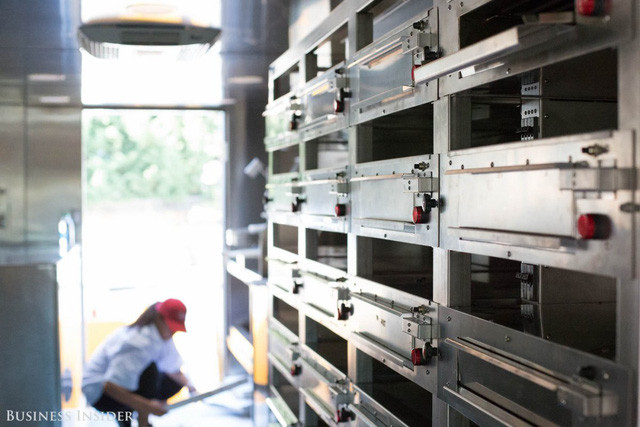  Được làm bởi robot, những chiếc pizza này sẽ là đối thủ đáng gờm của Dominos và Pizza Hut? - Ảnh 18.