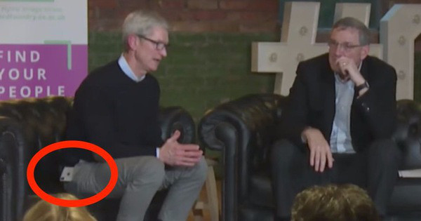 Hình ảnh bị rò rỉ của chiếc iPhone X từ túi quần của Tim Cook