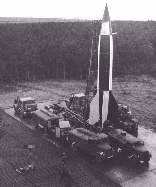  Vụ đào thoát hé lộ bí mật về tên lửa đầu tiên trên thế giới ảnh 2