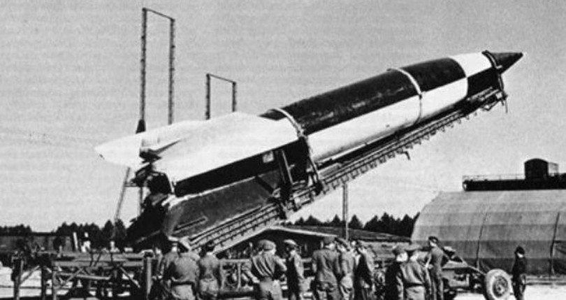  Vụ đào thoát hé lộ bí mật về tên lửa đầu tiên trên thế giới ảnh 1