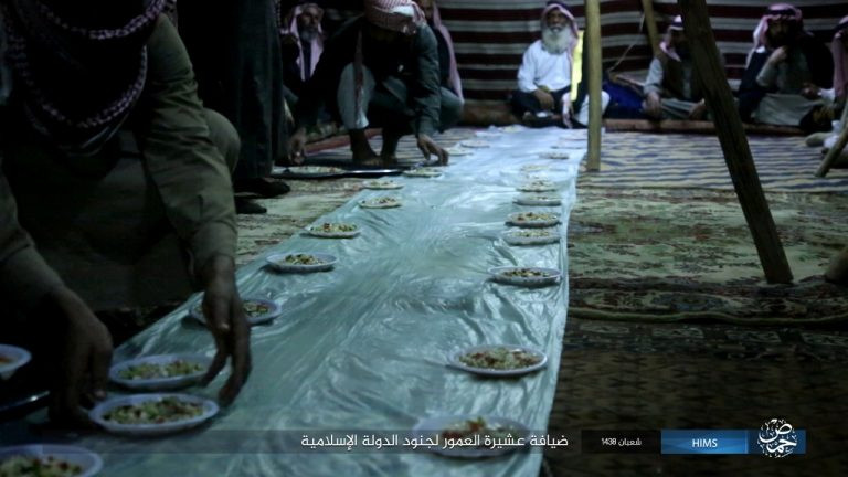 Quân đội Syria đánh bật IS khỏi mỏ khí đốt đông Palmyra (video) ảnh 6