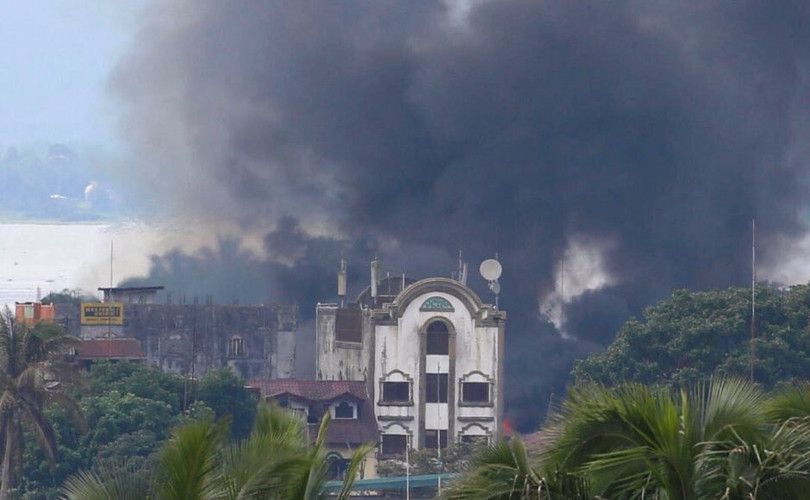 Quân đội Philippines tiêu diệt 61 tay súng IS trong chiến dịch tái chiếm Marawi (chùm video) ảnh 3