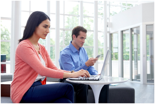 Đối phó tức thì với hoạt động nhìn trộm với công nghệ HP Sure View. Bảo vệ thông tin hiển thị bắt đầu phát huy tác dụng ở góc nhìn lệch 35° từ trung tâm. Giảm tới 95% ánh sáng phát ra từ màn hình.