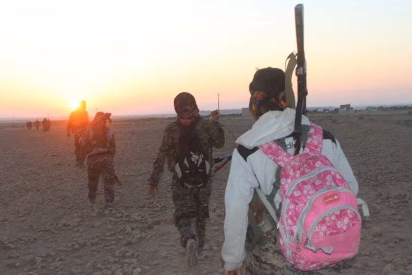 Lực lượng dân quân người Kurd trên đường tấn công tỉnh Raqqa