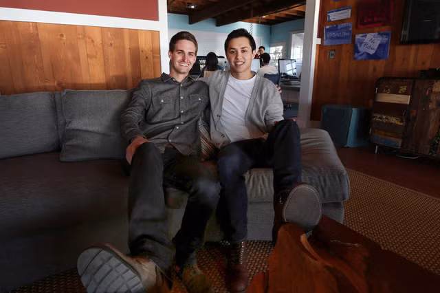 Đôi bạn thân con nhà giàu tạo ra Snapchat và trở thành tỷ phú đô la tuổi 25 nhờ ‘quá điên’ ảnh 1 Đôi bạn thân con nhà giàu tạo ra Snapchat và trở thành tỷ phú đô la tuổi 25 nhờ ‘quá điên’ ảnh 1