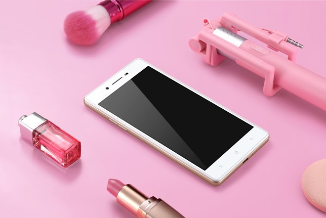 Oppo Neo 7s có khá nhiều điểm tương đồng với Neo 5.