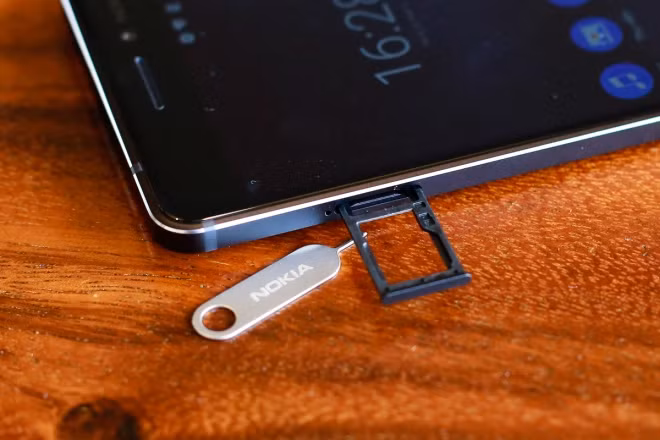 'Mở hộp' Nokia 6 đầu tiên về Việt Nam