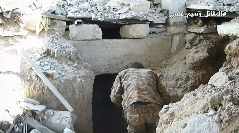 Tên lửa, thiết giáp Syria vào trận tấn công phiến quân cố thủ ven Damascus (video) ảnh 8