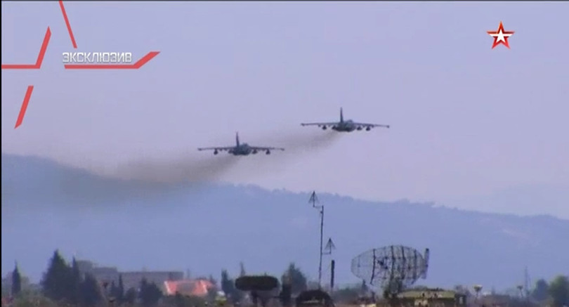 Máy bay cường kích chiến trường Su-25 xuất kích từ sân bay Hmeymim ở Latakia, Syria