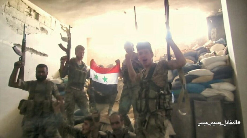 Phiến quân nã tên lửa TOW Mỹ phá hủy pháo tự hành quân Assad (video) ảnh 1