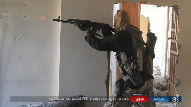 Chiến sự Raqqa: IS phản kích, 20 chiến binh SDF thiệt mạng (video) ảnh 2