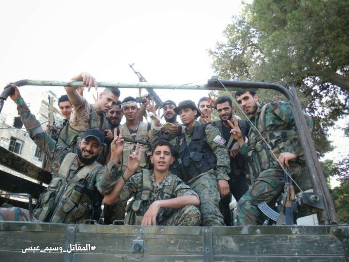 Tên lửa, thiết giáp Syria vào trận tấn công phiến quân cố thủ ven Damascus (video) ảnh 3