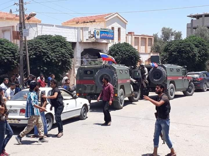 Quân cảnh Nga trong thị trấn Tafas. Ảnh South Front