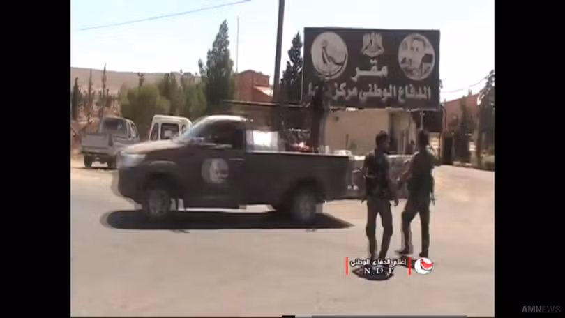 Lực lượng vũ trang địa phương NDF tiến về Al-Quneitra. Ảnh video