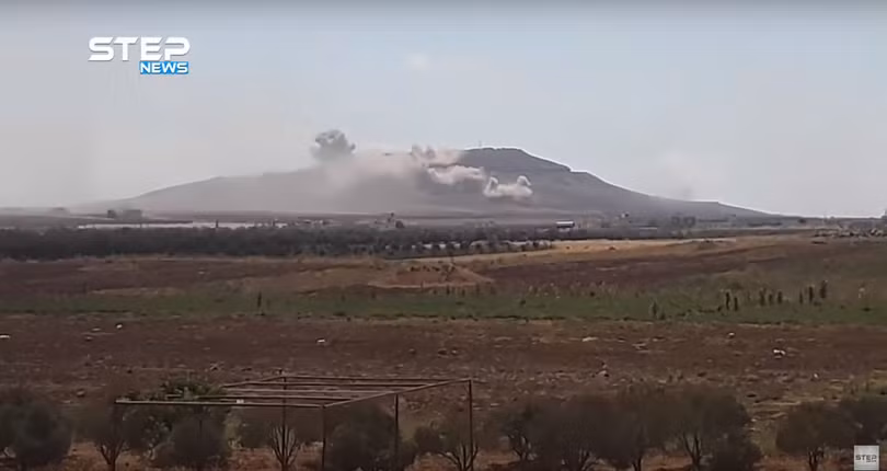 Quân đội Syria bắn phá chiến tuyến của IS ở Daraa. Ảnh vieo