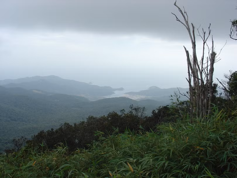 Núi Chúa - nơi ba chiếc Su-27 phi đội 