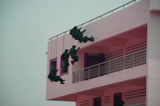 Lực lượng đặc nhiệm ADMM+ tấn công tòa nhà có khủng bố