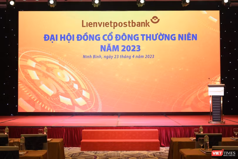 AGM 2023 LienVietPostBank: Chốt đổi tên LPBank, tự tin lãi 6.000 tỉ đồng ảnh 6 AGM 2023 LienVietPostBank: Chốt đổi tên LPBank, tự tin lãi 6.000 tỉ đồng ảnh 6