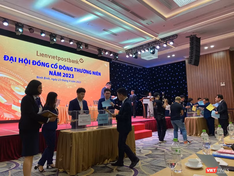 AGM 2023 LienVietPostBank: Chốt đổi tên LPBank, tự tin lãi 6.000 tỉ đồng ảnh 22 AGM 2023 LienVietPostBank: Chốt đổi tên LPBank, tự tin lãi 6.000 tỉ đồng ảnh 22