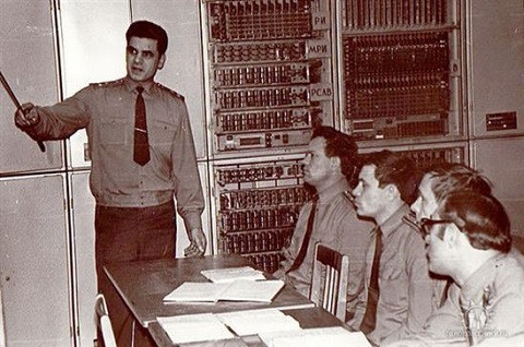 Huấn luyện bảo mật và mã hoá thông tin liên lạc thời Liên Xô