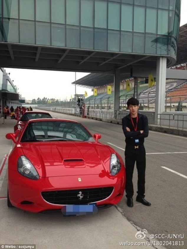 Giới siêu giàu Trung Quốc: Đua nhau tiệc sex và ăn chơi quái gở ảnh 22