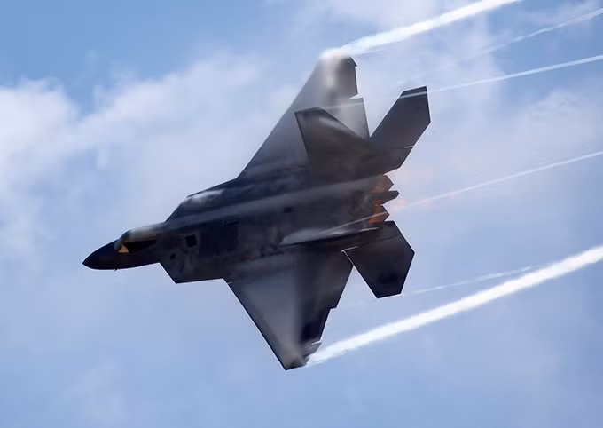 Tiêm kích T-50 Sukhoi PAK FA