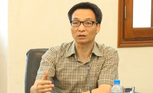 Đích thân Phó thủ tướng Vũ Đức Đam phản ánh khó khăn của doanh nghiệp với đại diện thuế, hải quan, bảo hiểm xã hội Hải Phòng. Ảnh:Đình Nam. Đích thân Phó thủ tướng Vũ Đức Đam phản ánh khó khăn của doanh nghiệp với đại diện thuế, hải quan, bảo hiểm xã hội Hải Phòng. Ảnh:Đình Nam.